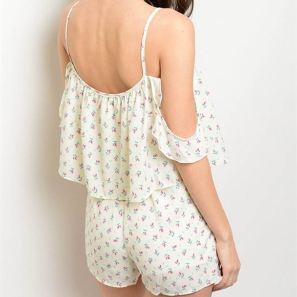 SALE! Girly & Flirty little floral romper! - Picture 4 of 7